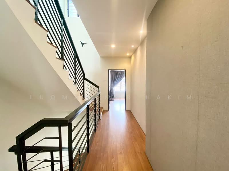 2.5-storey Terraced House for Sale in Klang (Selangor) - LUQMAN NUR HAKIM - Corridor - PropertyGuru.com.my