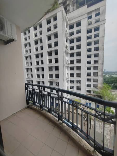 Larkin Utama (Menara Metro Larkin) untuk Untuk Dijual - RM 215,000, Mac 2026 - Balcony - PropertyGuru.com.my