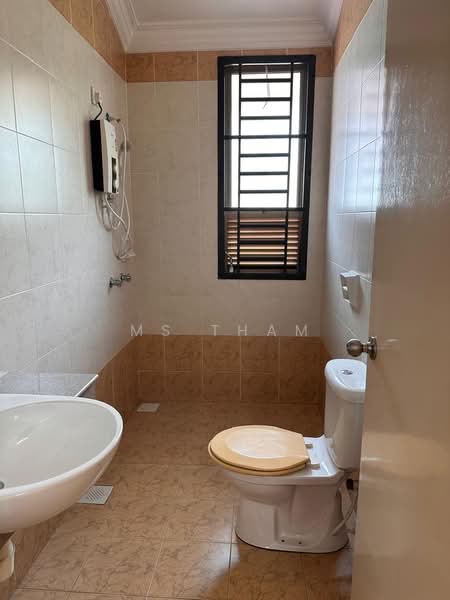 Semi-Detached House for Sale in Taman Mount Austin (Tebrau) - Ms Tham - Bathroom - PropertyGuru.com.my