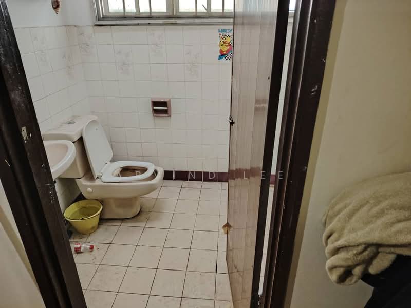 Rumah Teres 2 Tingkat untuk Dijual di Puchong (Selangor) - Arvind Lee - Bathroom - PropertyGuru.com.my