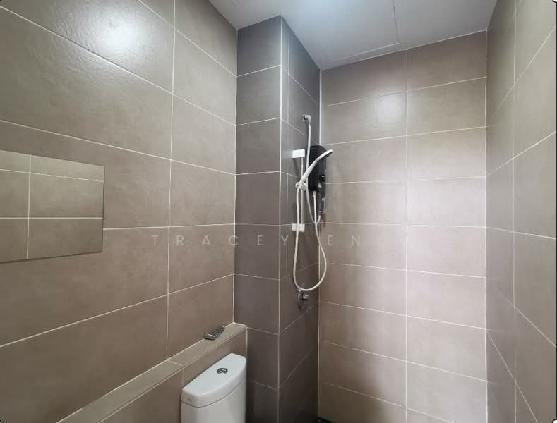 Service Residence for Rent at D'Pristine - Tracey Eng - Common Bathroom - PropertyGuru.com.my