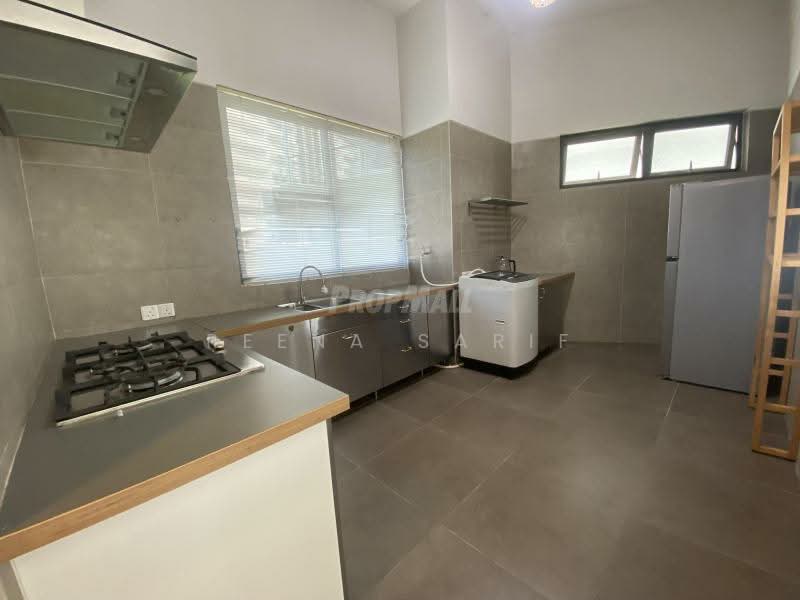 Bungalow for Sale in Kuala Lumpur (Kuala Lumpur) - Reena Sarif - Kitchen - PropertyGuru.com.my
