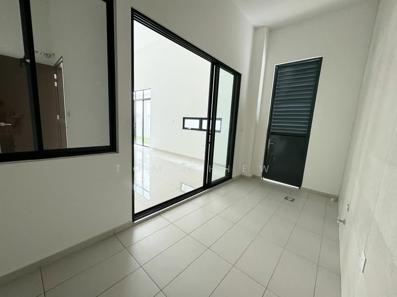 Rumah Kluster untuk Dijual di Leisure Farm (Gelang Patah) - Tom Chiew - Interior - PropertyGuru.com.my