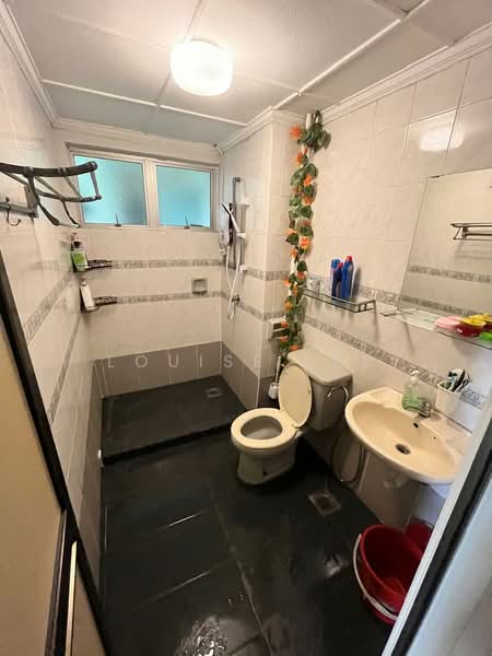 Condominium for Sale at Kondo Idaman Cheng Hua - Louise Lee - Bathroom - PropertyGuru.com.my