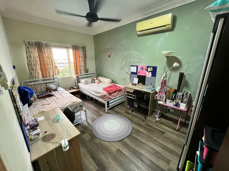 Condominium for Sale at Kondo Idaman Cheng Hua - Louise Lee - Bedroom - PropertyGuru.com.my