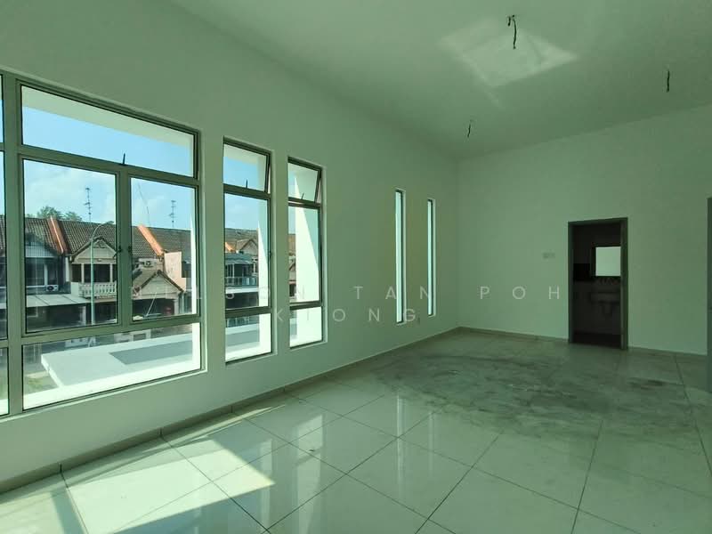Rumah Berkembar untuk Dijual di Skudai (Johor) - Nelson Tan Poh Kiong - Living Room - PropertyGuru.com.my