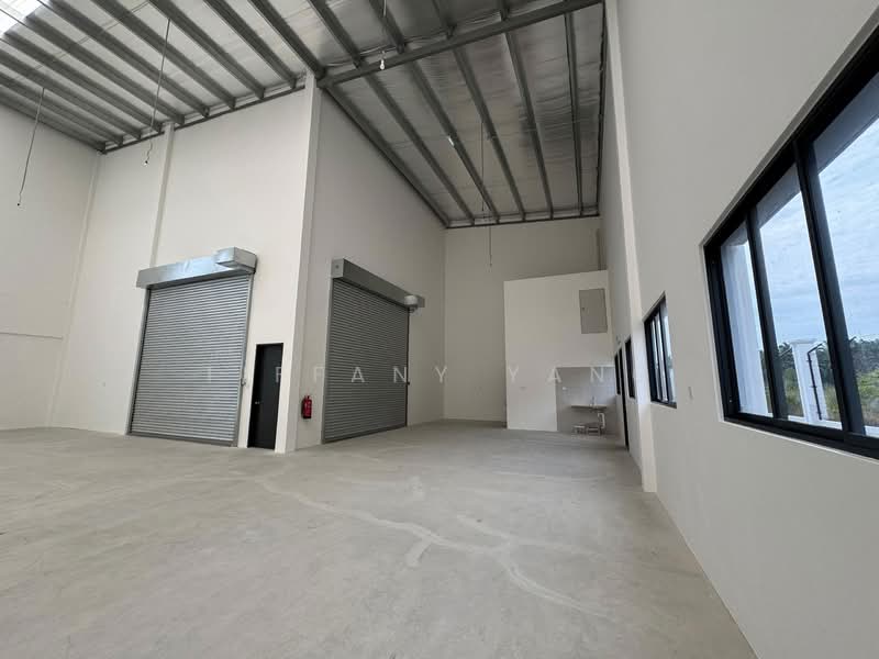 Warehouse for Rent in Eco Business Park V (Puncak Alam) - Tiffany Yang - Interior - PropertyGuru.com.my
