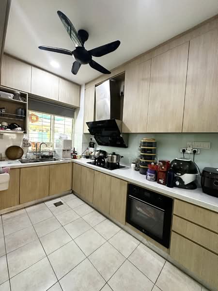 2.5-storey Terraced House for Sale in Bandar Bukit Puchong (Puchong) - Daizy Tan - Kitchen - PropertyGuru.com.my