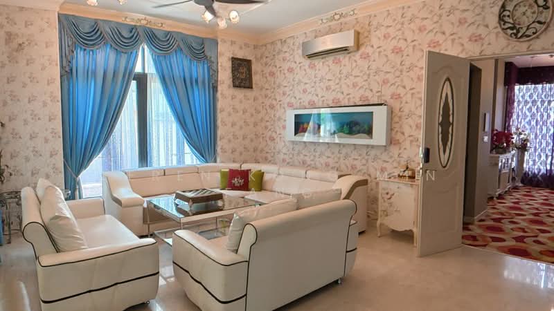 Bungalow for Sale in Puchong (Selangor) - Heren Kong Min Fang - Living Room - PropertyGuru.com.my