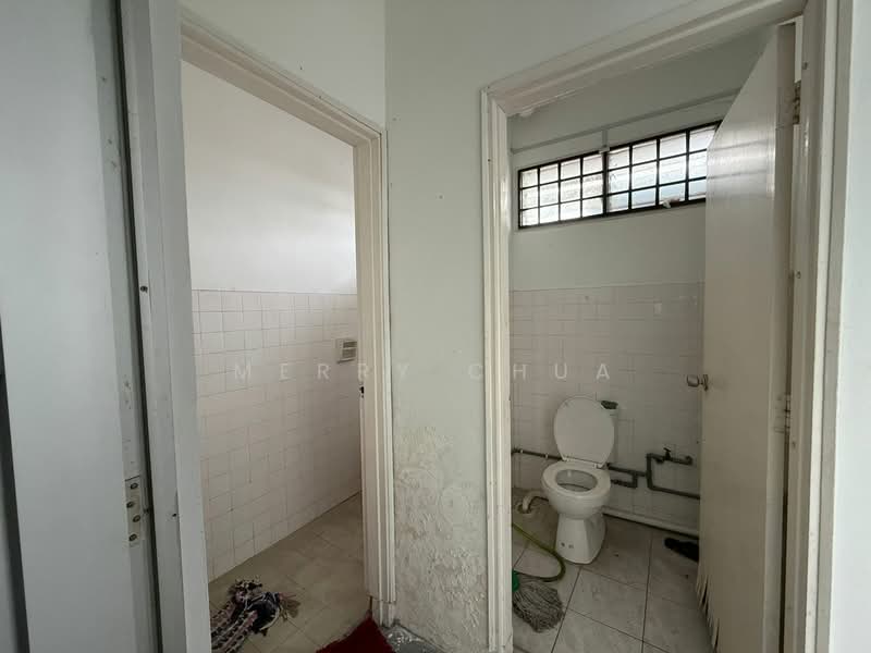 Shop for Rent in Plentong (Johor) - Merry Chua - Bathroom - PropertyGuru.com.my