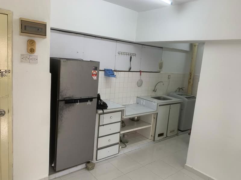 Desa Intan untuk Untuk Disewa - RM 750 /bulan, Mac 2026 - Kitchen - PropertyGuru.com.my