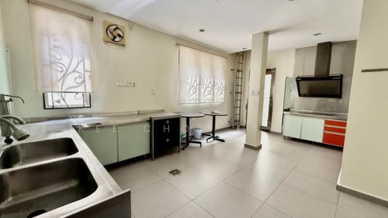 Rumah Teres 2-Tingkat untuk Dijual di Kemuning Utama (Shah Alam) - Anjoe Tang - Kitchen - PropertyGuru.com.my