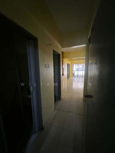 Apartment for Rent at Impiana Apartment - Wiliam Teng - Corridor - PropertyGuru.com.my