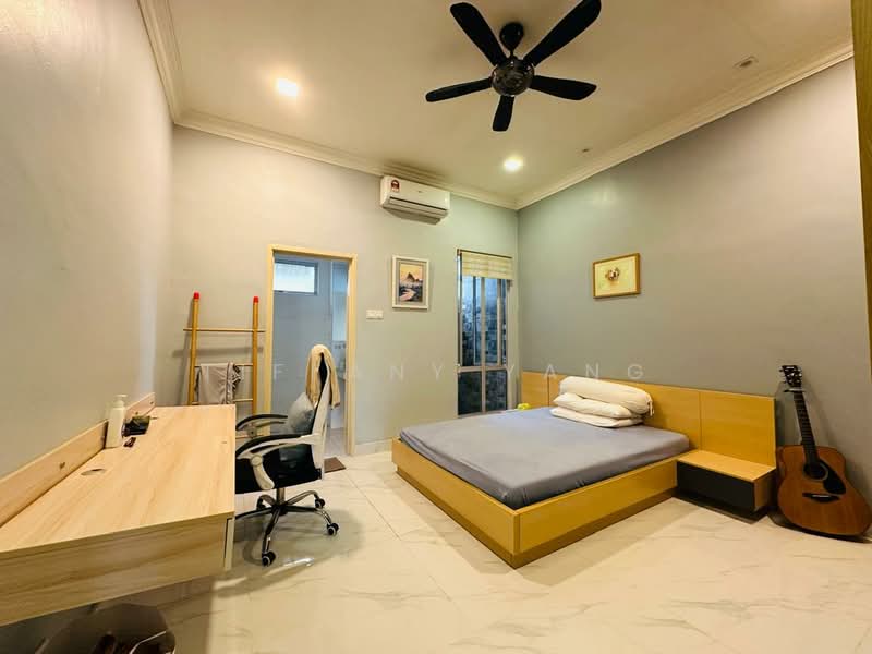 Semi-Detached House for Sale in Anggun 2 Residence (Rawang) - Tiffany Yang - Bedroom - PropertyGuru.com.my
