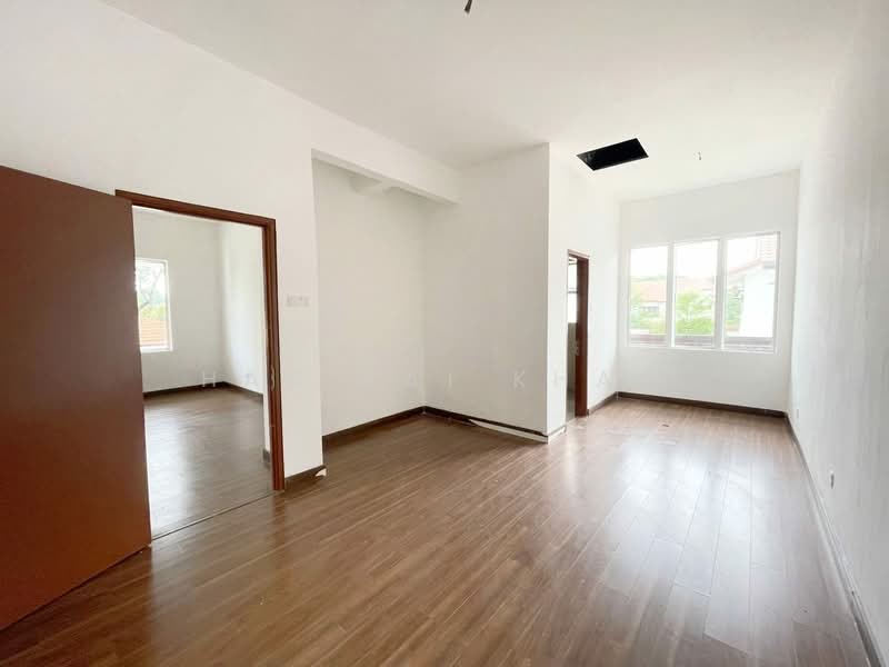 Glenmarie Cove untuk Untuk Dijual - RM 1,250,000, Mac 2026 - 3rd Bedroom - PropertyGuru.com.my