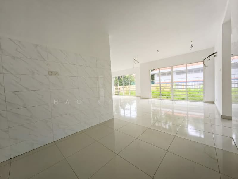 Glenmarie Cove untuk Untuk Dijual - RM 1,250,000, Mac 2026 - Dry Kitchen - PropertyGuru.com.my