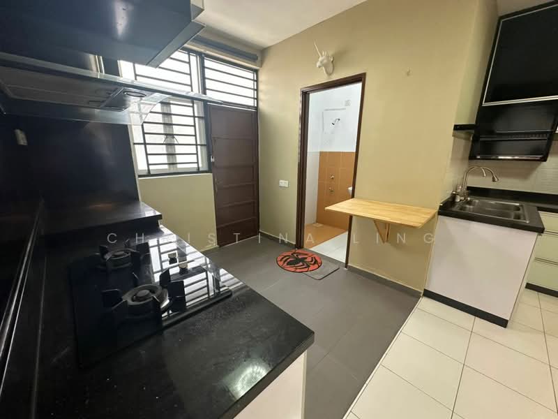 2-storey Terraced House for Rent in Setia Tropika (Johor Bahru) - Christina Ling - Kitchen - PropertyGuru.com.my