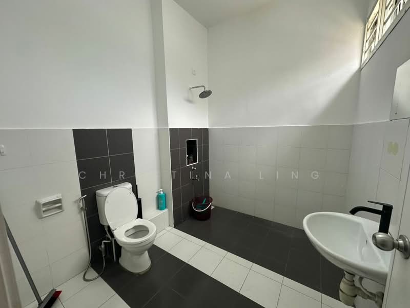 2-storey Terraced House for Rent in Setia Tropika (Johor Bahru) - Christina Ling - Bathroom - PropertyGuru.com.my