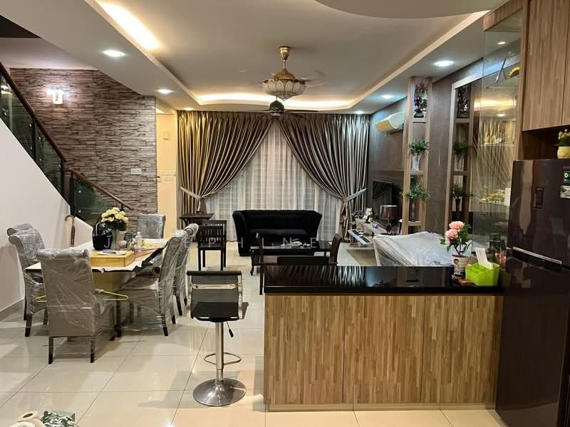 2-storey Terraced House for Sale in Johor Bahru (Johor) - Josephine Yong - Living Room - PropertyGuru.com.my