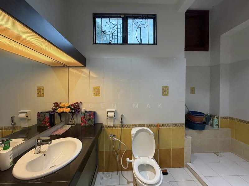 Semi-Detached House for Sale in Taman Segar Perdana (Cheras) - Igen Mak - Bathroom - PropertyGuru.com.my