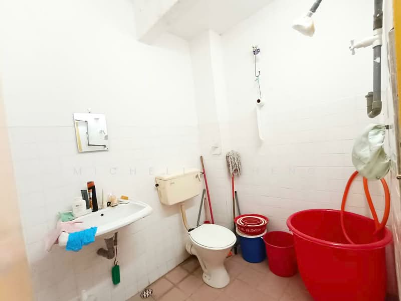 2-storey Terraced House for Sale in Taman Sepakat (Menglembu) - Michelle Cheng - Bathroom - PropertyGuru.com.my