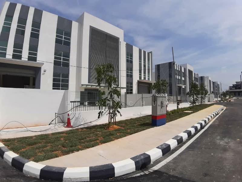 Semi-D Factory for Rent in Bandar Baru Kundang (Rawang) - Delenn Chung - Exterior - PropertyGuru.com.my