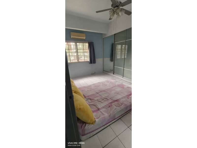 Condominium for Sale at Evergreen Park Acorn & Hazel - Jane Ker - Bedroom - PropertyGuru.com.my