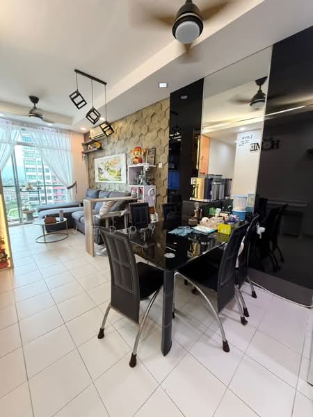 Lake View Suites untuk Untuk Dijual - RM 418,000, Mac 2026 - Living Room - PropertyGuru.com.my