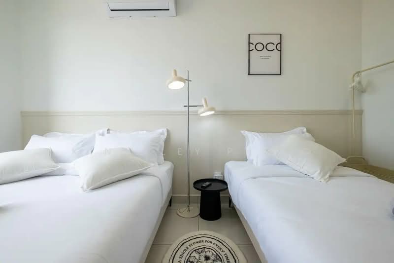 Kediaman Servis untuk Dijual di Parkland Residence @ Kajang 2 - Kingsley Phang - Bedroom - PropertyGuru.com.my
