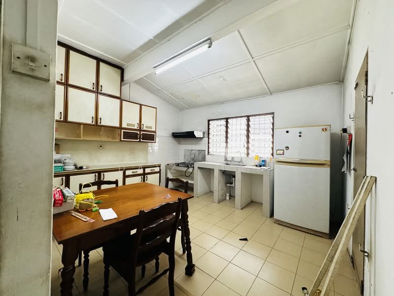 Seksyen 14 Petaling Jaya untuk Untuk Dijual - RM 1,030,000, Mac 2026 - Kitchen - PropertyGuru.com.my