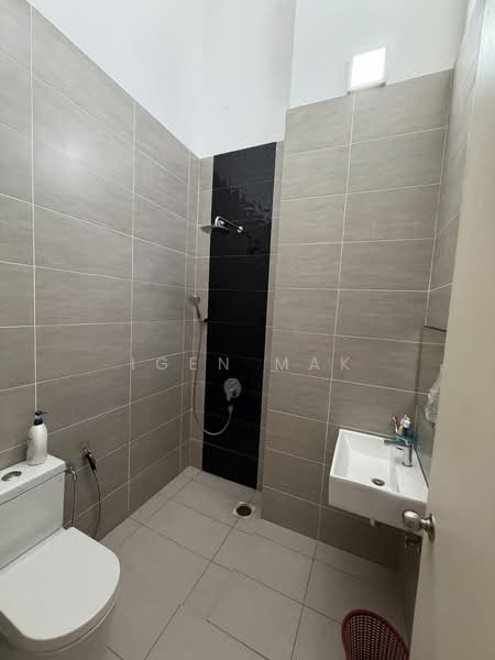 Cluster House for Sale in Eco Majestic (Semenyih) - Igen Mak - Bathroom - PropertyGuru.com.my