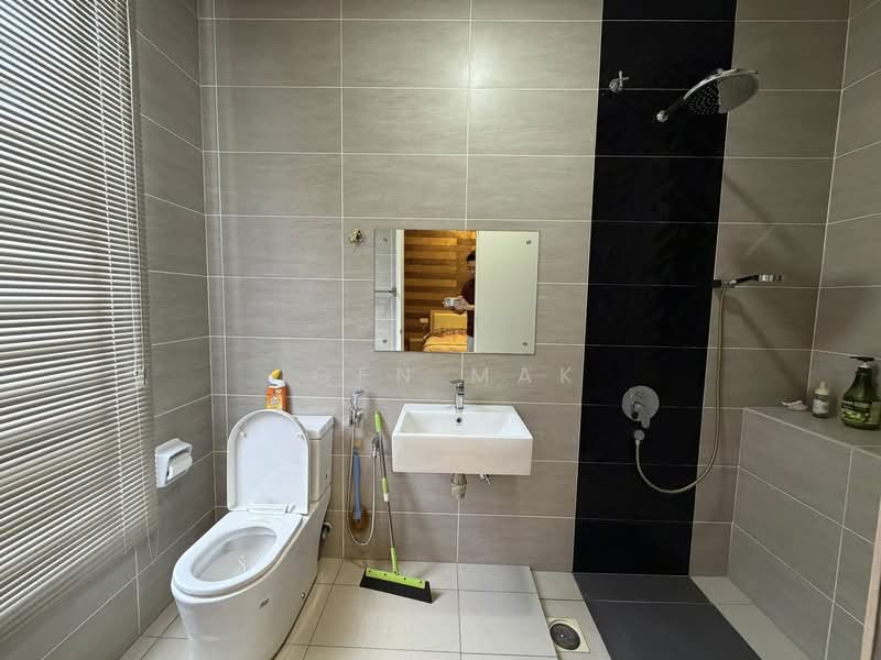 Cluster House for Sale in Eco Majestic (Semenyih) - Igen Mak - Bathroom - PropertyGuru.com.my