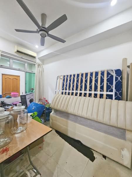 2-storey Terraced House for Sale in Taman Sutera Utama (Skudai) - Iden Tan - Bedroom - PropertyGuru.com.my
