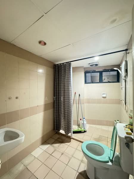 Office for Rent in KLCC (KL City Centre) - Kate Lim - Bathroom - PropertyGuru.com.my