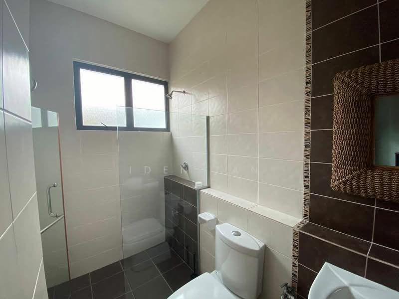 2-storey Terraced House for Sale in East Ledang (Iskandar Puteri (Nusajaya)) - Iden Tan - Bathroom - PropertyGuru.com.my