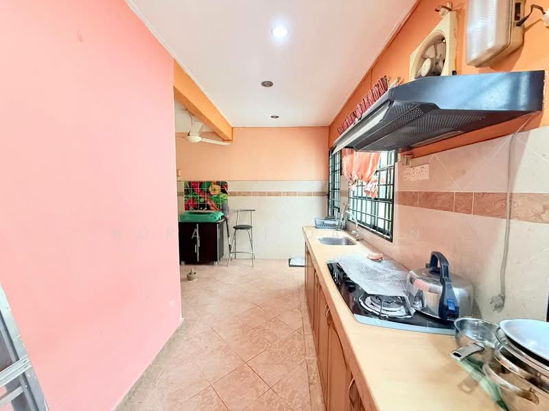 Double Storey House @ USJ 11 untuk Untuk Dijual - RM 880,000, Mac 2026 - Kitchen - PropertyGuru.com.my