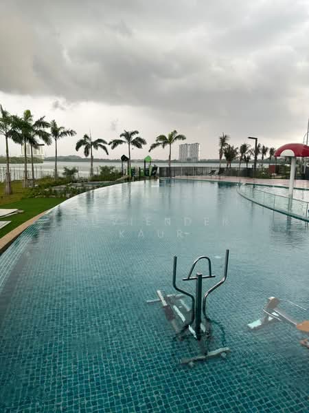 E'Island Lake Haven @ Puchong untuk Untuk Dijual - RM 440,000, Mac 2026 - Pool - PropertyGuru.com.my