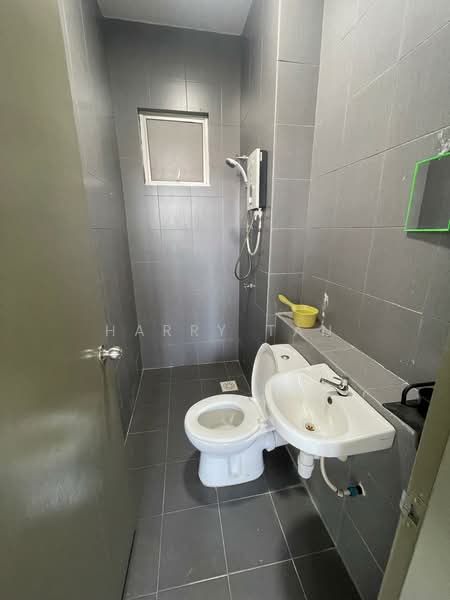 Idaman Abadi untuk Untuk Disewa - RM 1,300 /bulan, Mac 2026 - Bathroom - PropertyGuru.com.my