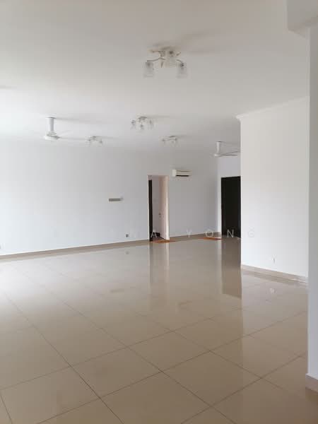 The Park Sky Residence untuk Untuk Dijual - RM 998,000, Mac 2026 - Living Room - PropertyGuru.com.my