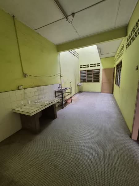 Sea Park untuk Untuk Dijual - RM 1,150,000, Mac 2026 - Kitchen - PropertyGuru.com.my