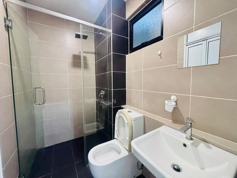Service Residence for Rent at D'Pristine - Ethan How - Bathroom - PropertyGuru.com.my