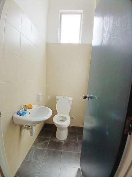 Shop / Office for Rent in Skudai (Johor) - Caryn Tay - PropertyGuru.com.my