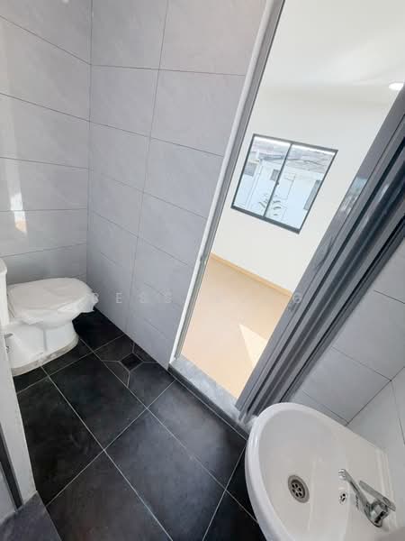 2-storey Terraced House for Sale in Taman Damai Jaya (Skudai) - Bess Wong - Bathroom - PropertyGuru.com.my