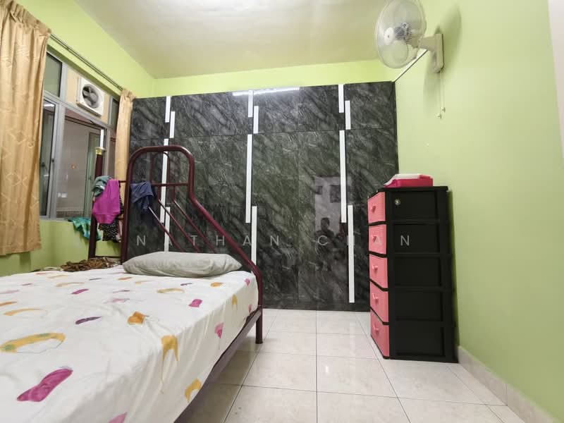 2-storey Terraced House for Sale in Taman Impian Emas (Skudai) - Nathan Chan - Bedroom - PropertyGuru.com.my