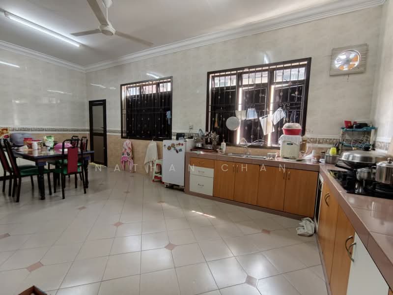 2-storey Terraced House for Sale in Taman Impian Emas (Skudai) - Nathan Chan - Kitchen - PropertyGuru.com.my