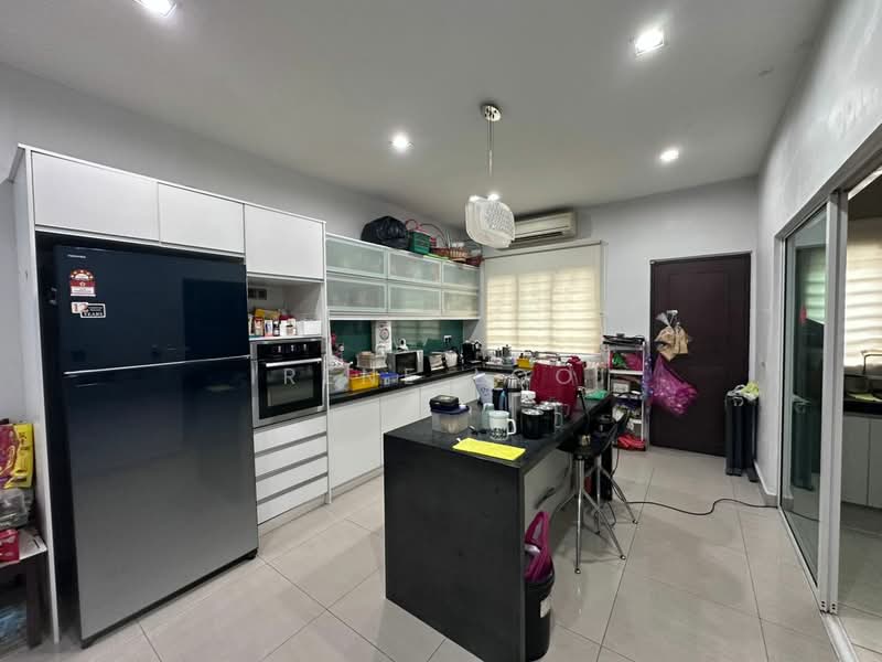 Terraced House for Sale in Bandar Kinrara Seksyen 1 (Bandar Kinrara) - Irene Looi - Kitchen - PropertyGuru.com.my