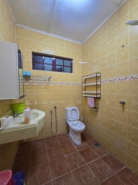 2-storey Terraced House for Sale in Taman Lucky (Bangsar) - Megan Wong - Bathroom - PropertyGuru.com.my