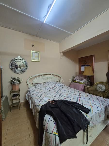 2-storey Terraced House for Sale in Taman Lucky (Bangsar) - Megan Wong - Bedroom - PropertyGuru.com.my