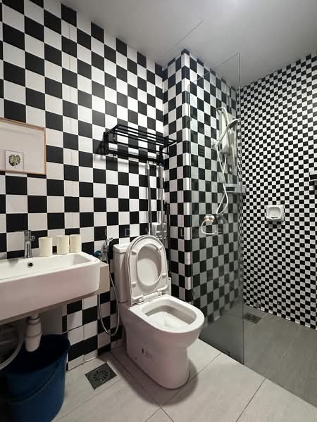 Service Residence for Rent at Gravit8, Klang - Judy Lee - Bathroom - PropertyGuru.com.my