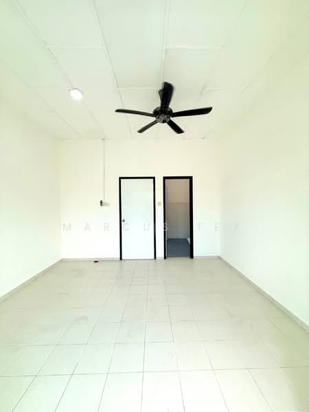 Taman Sri Kluang untuk Untuk Dijual - RM 230,000, Mac 2026 - Interior - PropertyGuru.com.my